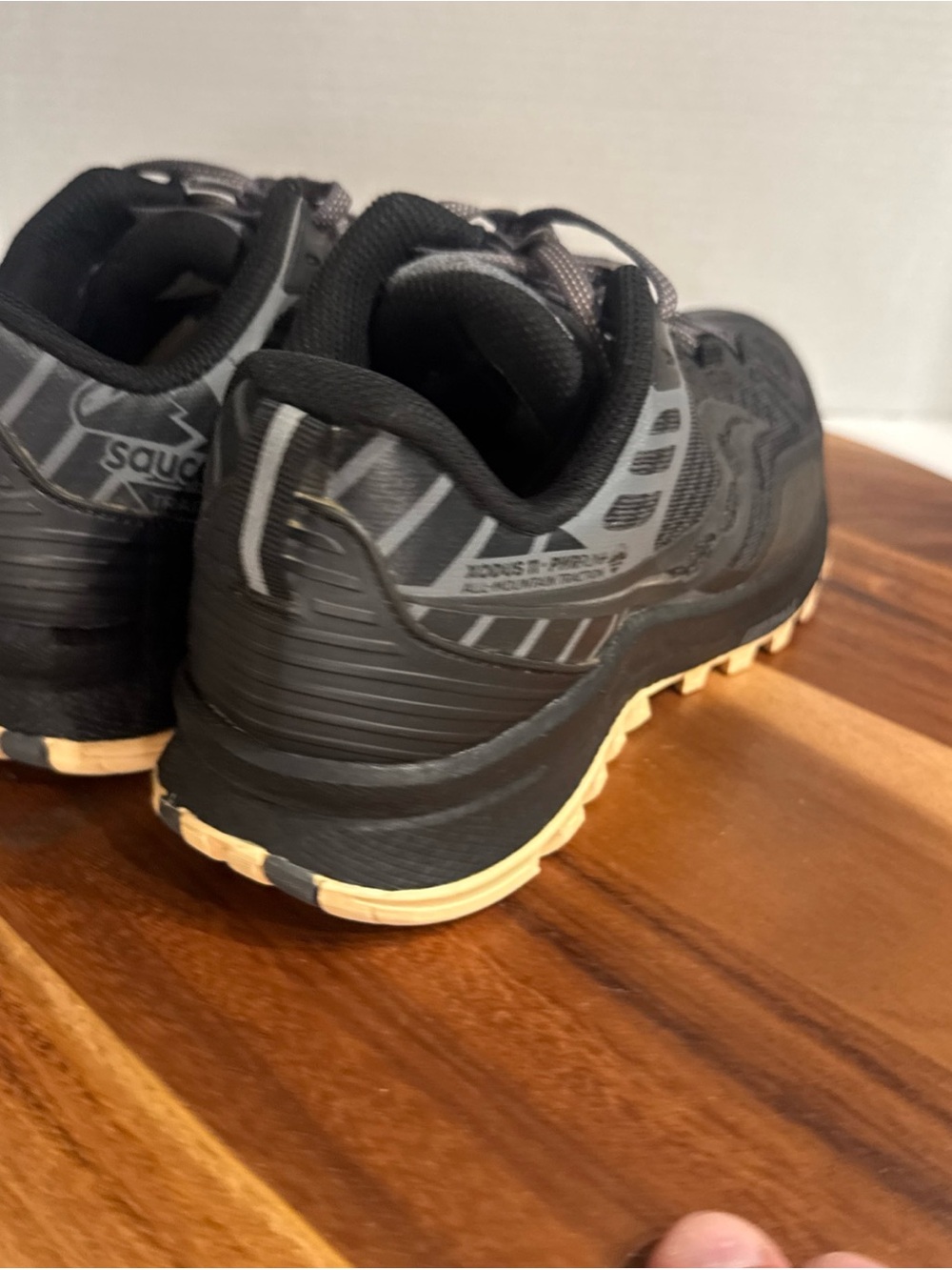Saucony Xodus 11 Women’s Running Shoes Gray Black Trail Hiking Sneakers Size 8 - Picture 10 of 16
